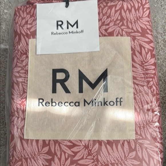 Rebecca Minkoff Pink Leaf Design Queen Sheets - Picture 1 of 2